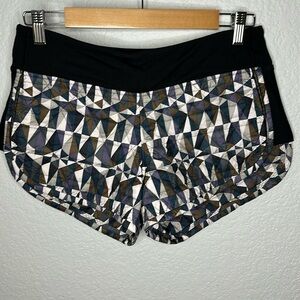 Lululemon Hot Cheeks Geometric Print 6